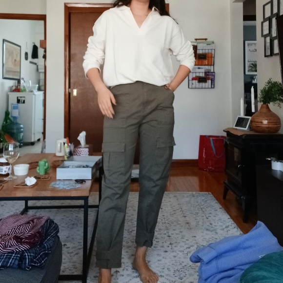 ⛔SOLD⛔🆕️ NWT H&M Cargo Pants in 'Dark Khaki Green' - Picture 12 of 14